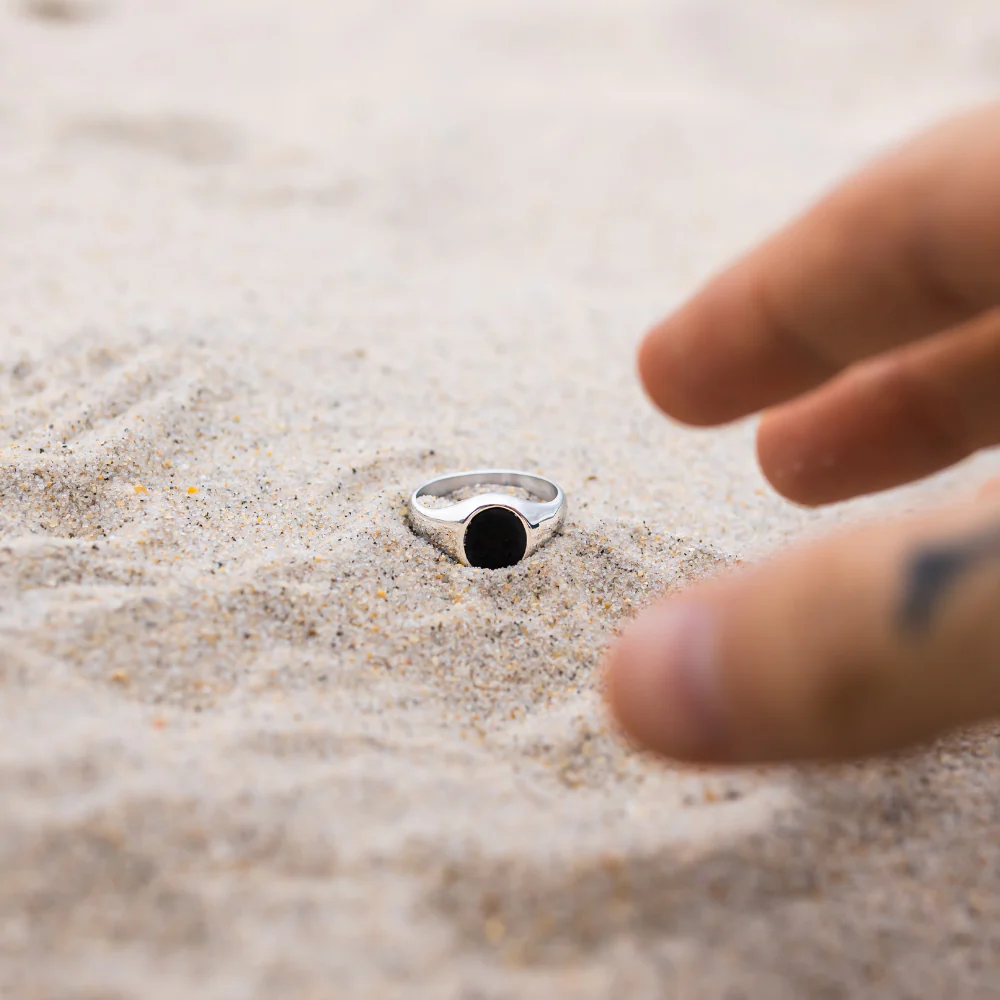 Black Onyx Signet Ring - Silver - Image 3