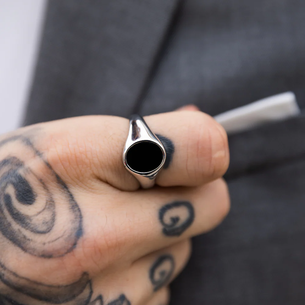 Black Onyx Signet Ring - Silver - Image 6